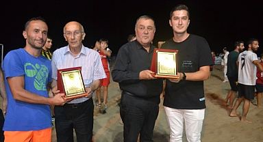 ASKF müsabakalara katkı sağlayanlara plaket verdi