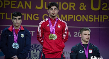 Halter antrenöründen sporcusuna tebrik