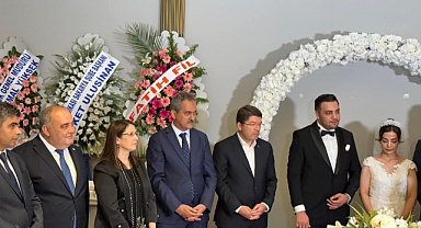 Milletvekili Aldatmaz , nikah törenine katıldı