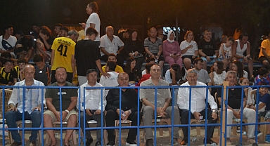 Plaj Futbolunda izdiham yaşandı