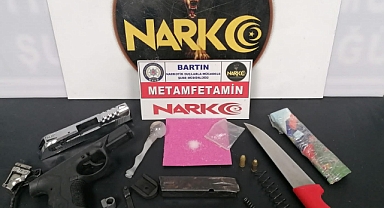 Silah, uyuşturucu bıçak!