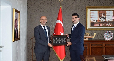 Temel Nadir’den Kaymakam Eser’e ziyaret