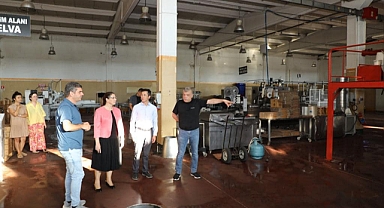 Vali Arslan, Organize Sanayi Bölgesinde Fabrikaları ziyaret etti