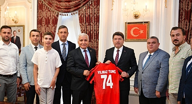 Yönetim'den Adalet Bakanına ziyaret...