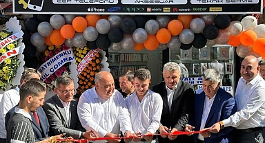 Aldatmaz, kurdeleyi kesti