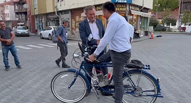 Bisikletti motosiklet oldu!