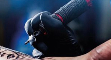 Dövme yaptırmak caiz değil