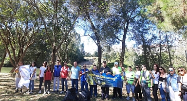 Gönüllü Gençler, Temiz Dünya için çalıştı.