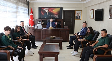 Kadiroğlu’ndan öğrencilere hediye