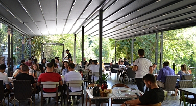 Rozz restoran hizmet vermeye başladı