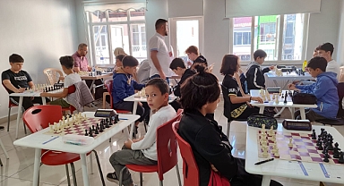 Satranç turnuvasında genç fırtınası