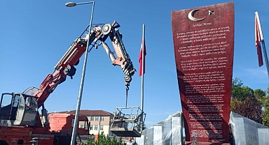 Şehitlik onarılıyor