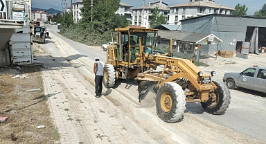 Yollara bakım sürüyor