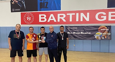 3x3 basketbol turnuvası düzenlendi