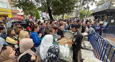 Amasra’da ölen madenciler için helva dağıtıldı