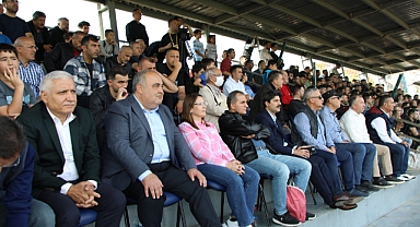 Bartın Protokolü Boyabat maçını izledi