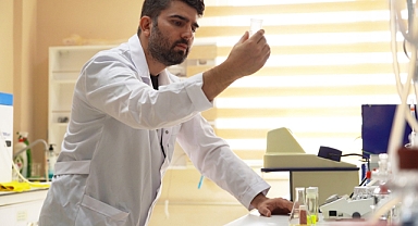 BARÜ’nün elektrik üretebilen ‘akıllı’ pencere sistemi patentlendi