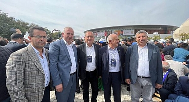 Olağanüstü Kongre'ye katıldı