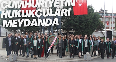 Cumhuriyetin Hukukçuları Meydanda