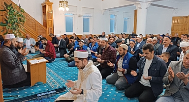 Gençler, Sabah Namazı'nda buluştu