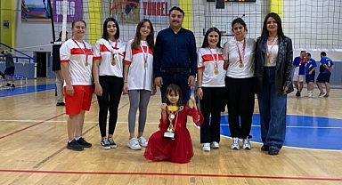 Kadın Voleybol branşında şampiyon belli oldu