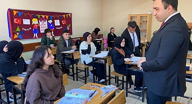 Kaymakam'dan Öğrencilere yoğun ilgi