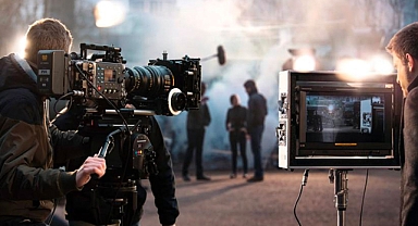 Kendi Film Ekibini Kuracak