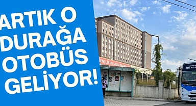O durağa otobüs gelmeye başladı