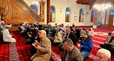 Sabah namazında buluştular