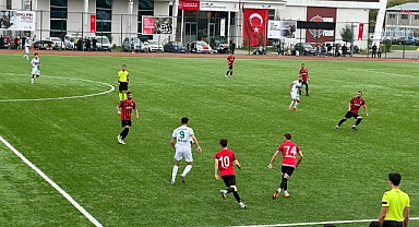  Safranboluspor liderliğini sürdürdü