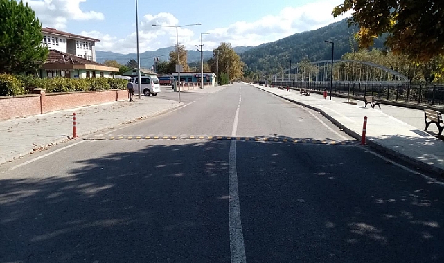 Ulus Belediyesi, hız kesici monte etti