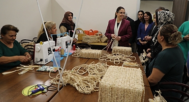 Vali, kursları ziyaret etti