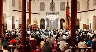 Gençler sabah namazında buluşuyor!