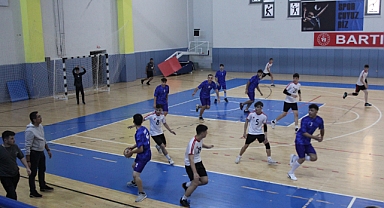 Hentbol mücadelesi nefes kesti