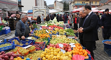 Kaymakam pazara çıktı