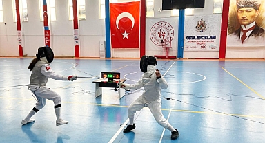 ÖĞRENCİLERİN ESKRİM BAŞARISI