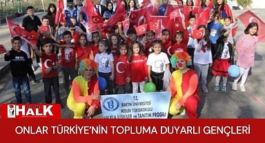 Üniversiteli gençler miniklerle buluştu