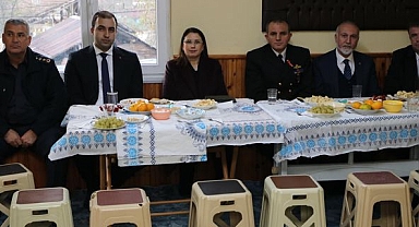 Vali, Köy halkını dinledi