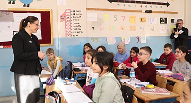 Vali, öğrencilerle buluştu