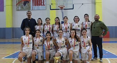 Fatih Ortaokulu, basketbolda il şampiyonu oldu