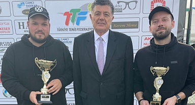 Kupalar Yalçınkaya’dan
