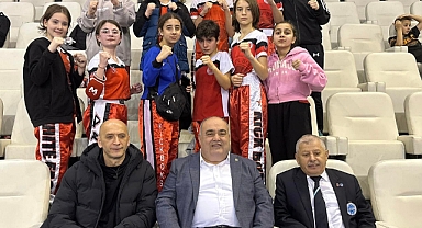 Milletvekili Aldatmaz, Kick Boks takımını ziyaret etti