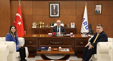 Yılmaz Akdeniz'den Rektöre Ziyaret