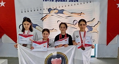 Yüzme yarışlarında sporcularımız finallerde katılacak