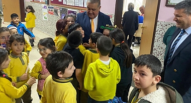 Başkan, Miniklerle Buluştu