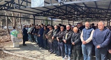 Çetin, Toprağa Verildi