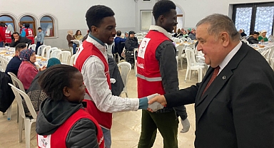 Fırıncıoğlu, Türk Kızılay'ı ile İftarda