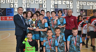Futsal’da Cumhuriyet Ortaokulu Şampiyon