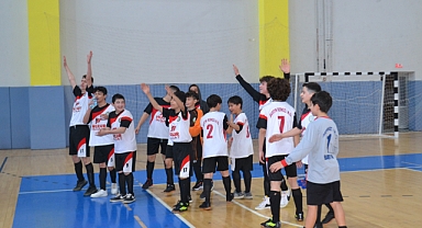 Futsal erkeklerde Merkez İmam Hatip finalde