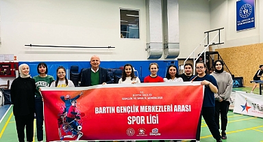 Gençlik Merkezleri masa tenisi turnuvası tamamlandı